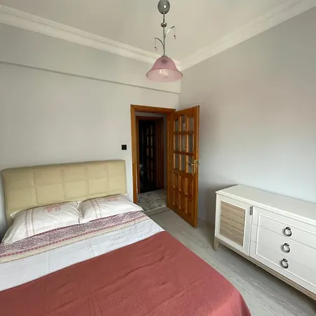 Apartment Sehir Merkezinde Site Icerisinde Lueks Trabzon