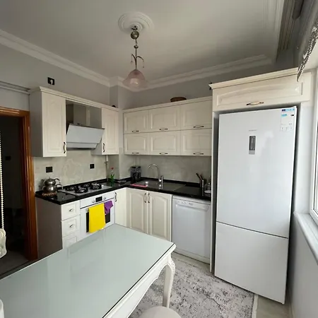 Sehir Merkezinde Site Icerisinde Lueks Apartment Trabzon