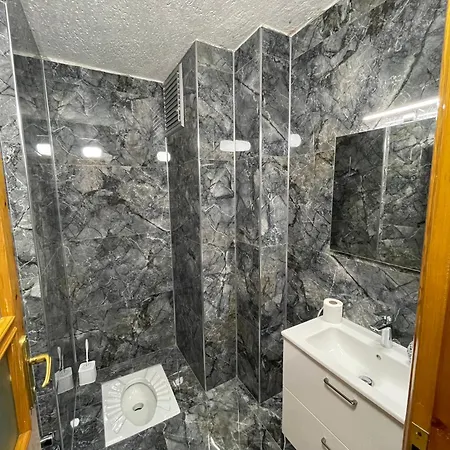 Apartment Sehir Merkezinde Site Icerisinde Lueks *